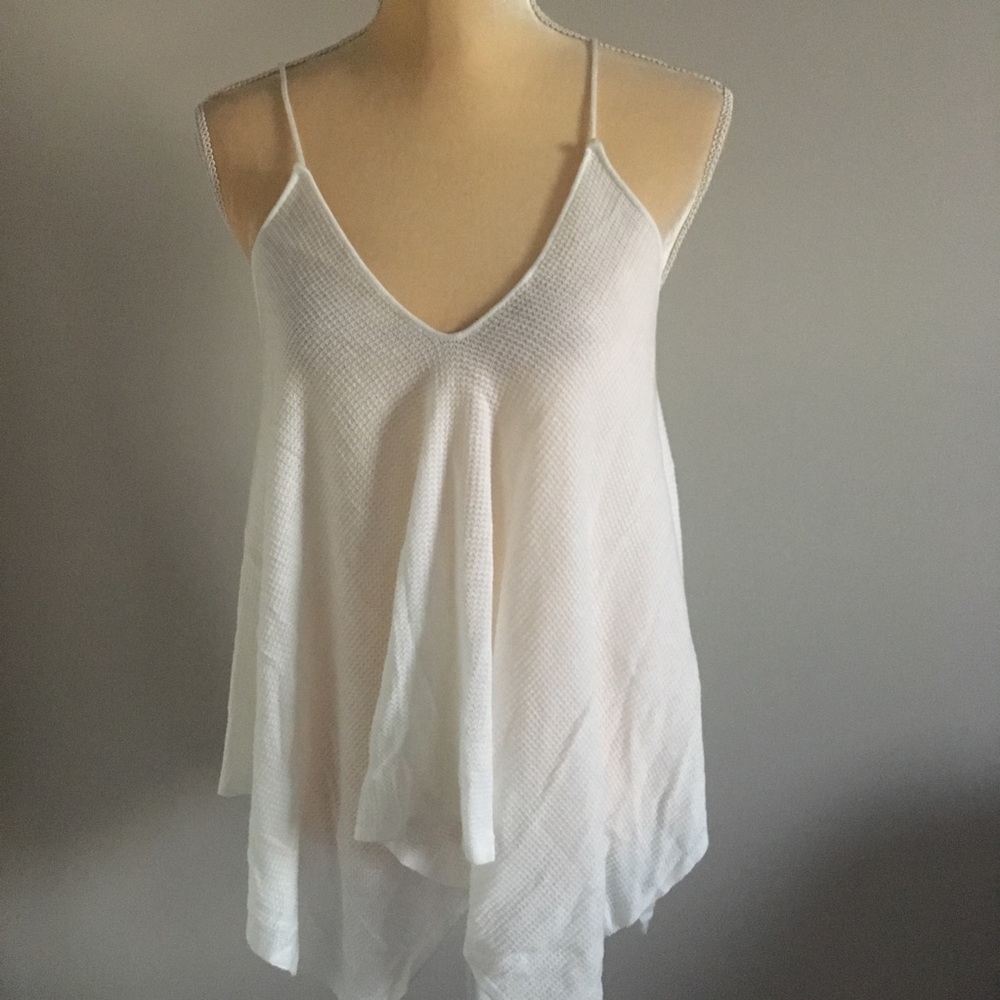 John + Jenn White Sleeveless Asymmetrical tank M